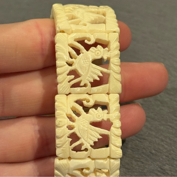 Vtg Carved Bone Rooster Bracelet - Picture 10 of 16